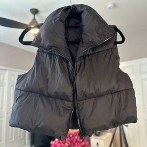 Puffer cropped vest